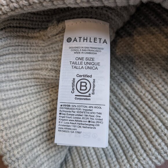 🌸 Athleta Cozy Hour Beanie in Quartz Heather Gray Color NWT - Picture 2 of 9